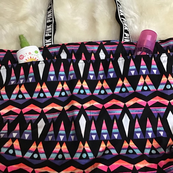 ❣️HP❣️Victoria Secrets PINK large Aztec tote bag - Picture 3 of 6